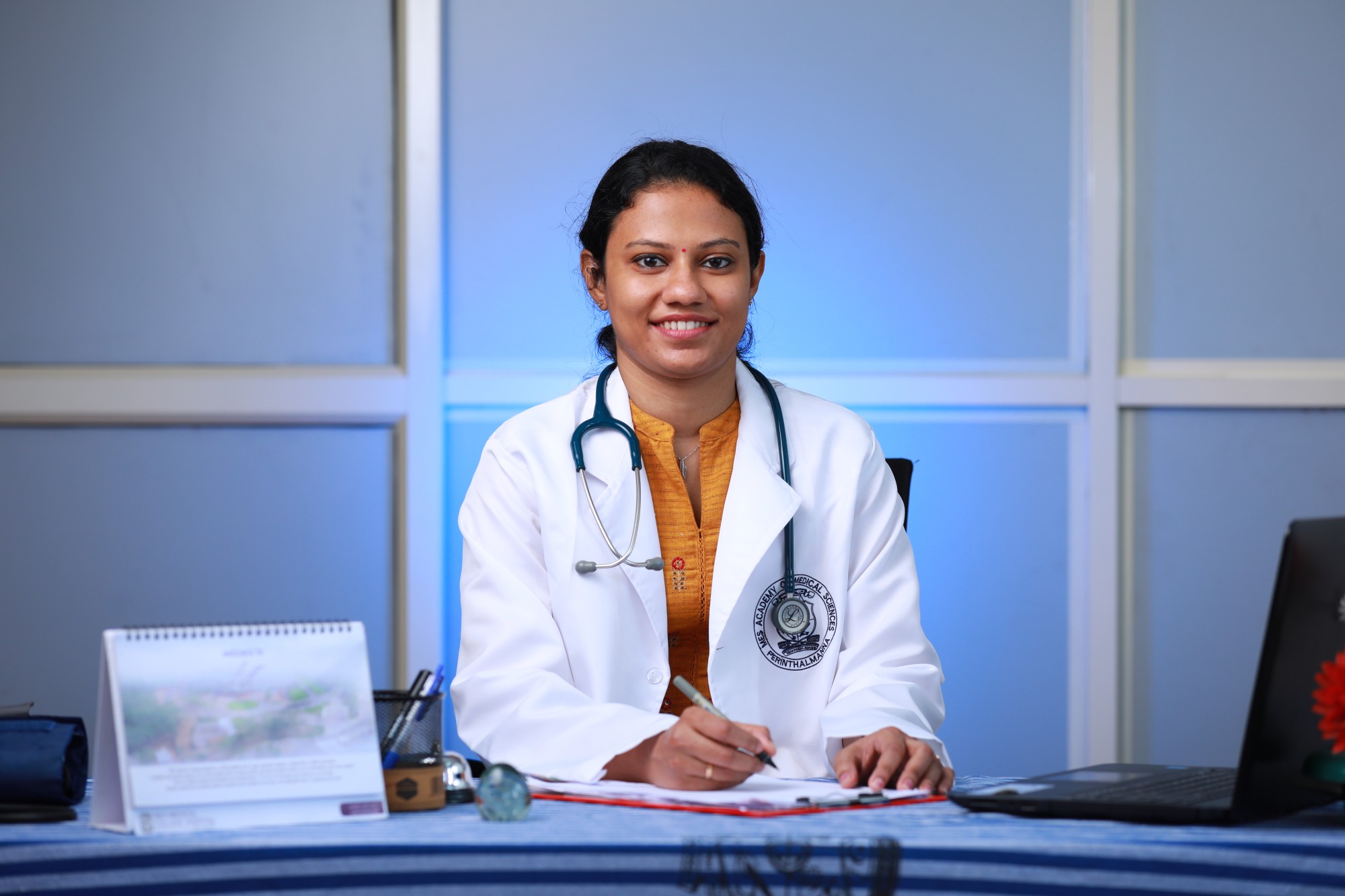 Dr Ashwi R Krishnan