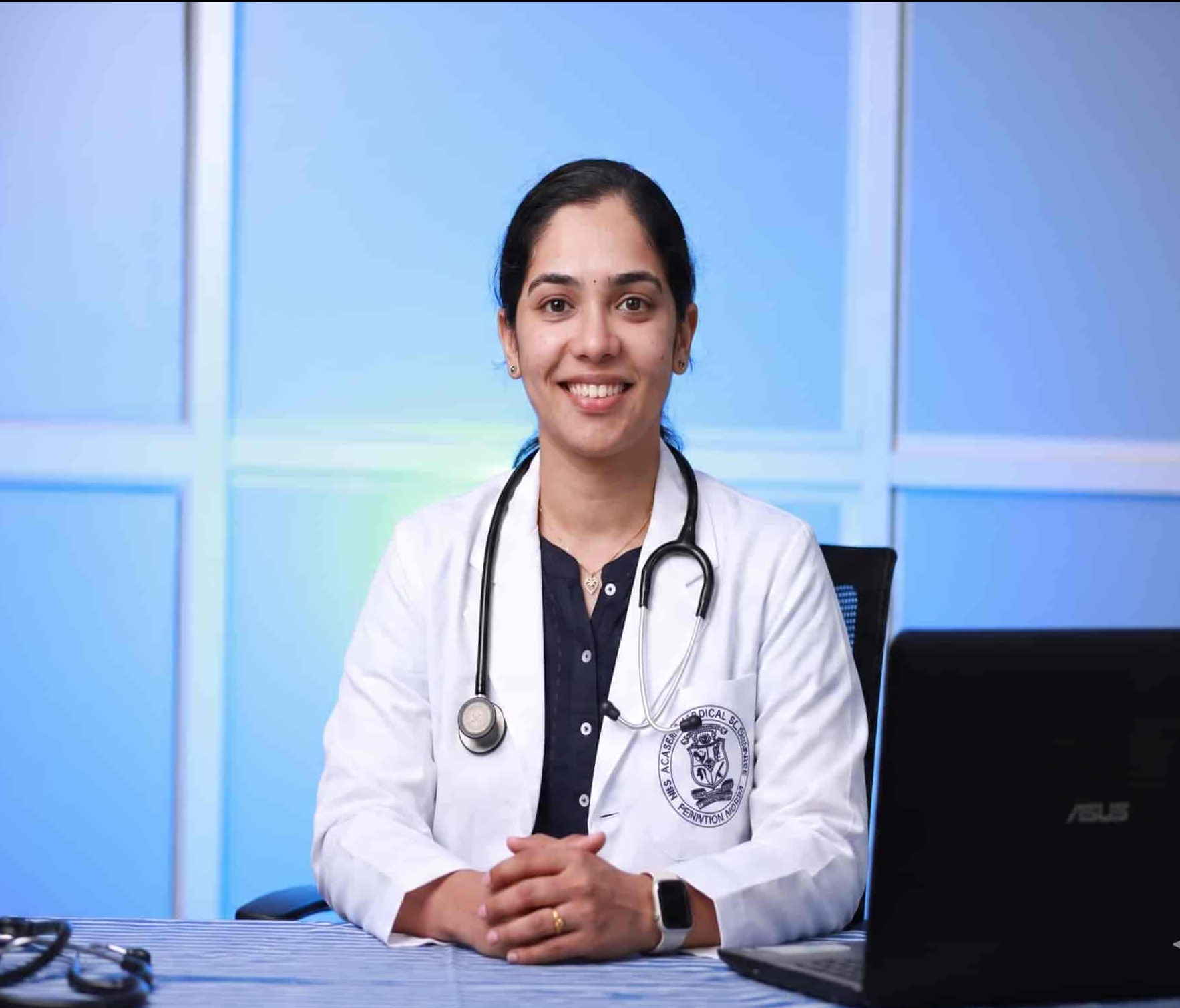 Dr. Joicy Els Jojo